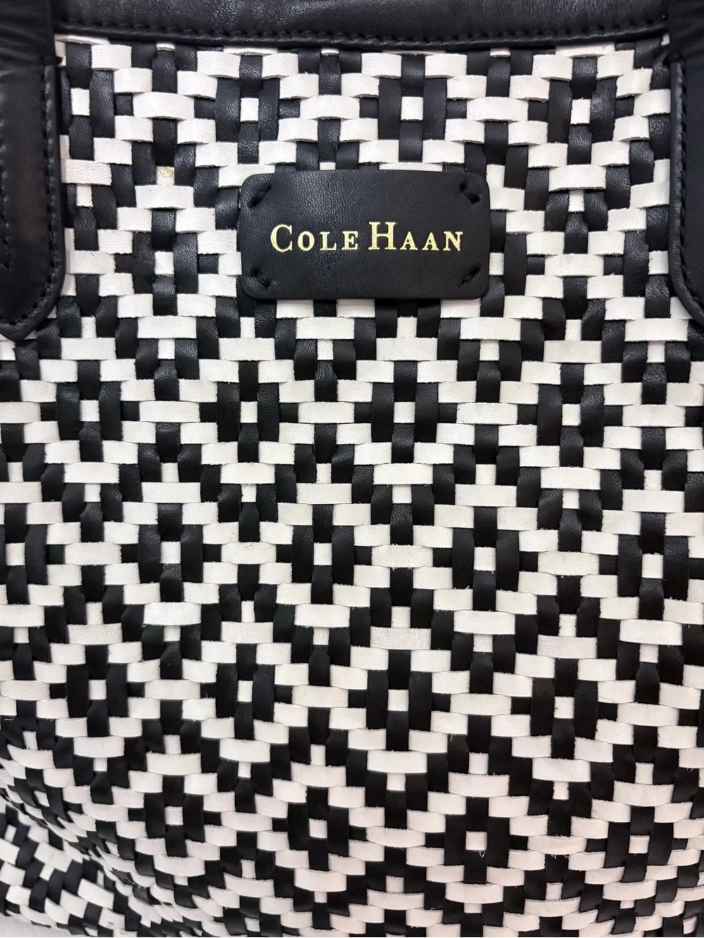 🖤 COLE HAAN Eloise Woven Tote with Magenta Interior